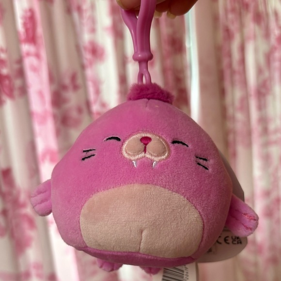 3.5 squishmallows™ pepper  clip-on NWT - Picture 4 of 4